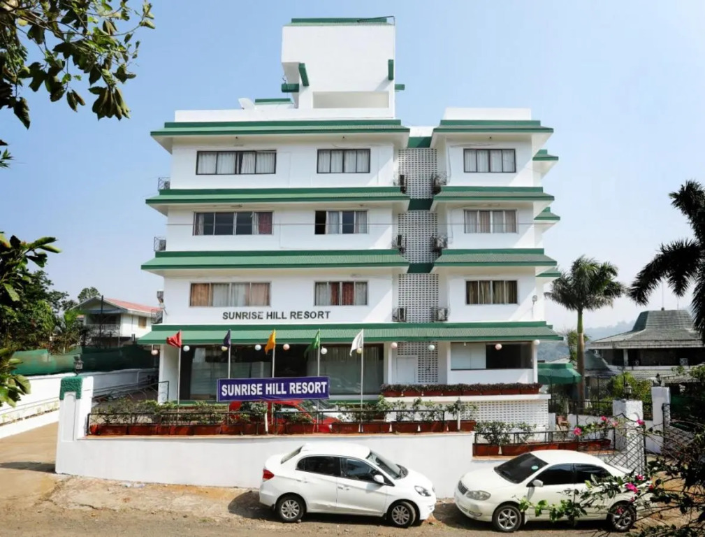 Sunrise Hill Resort