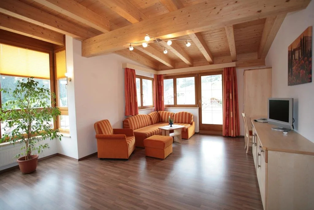 Platöll Homes
