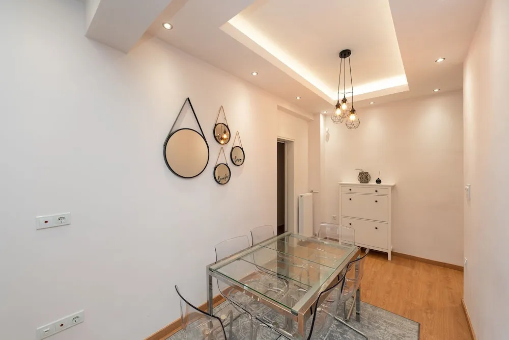 Modern Family Apartment near Acropolis