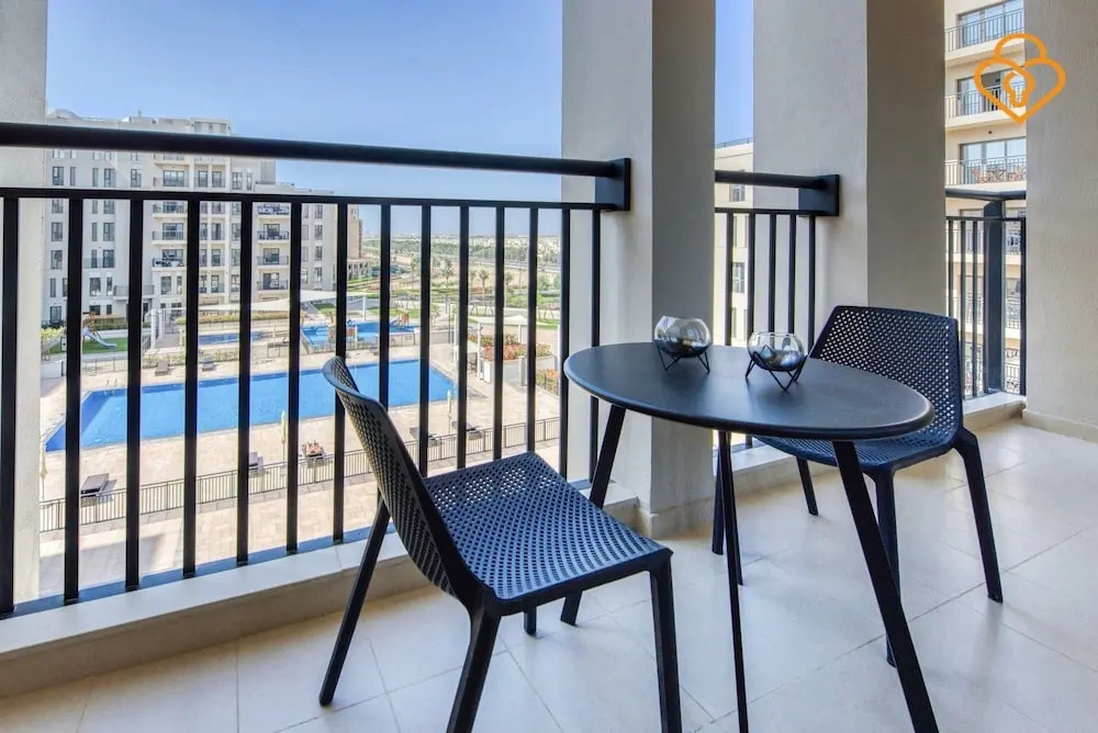 2 B/R Apt 425 Hayat Boulevard Townsquare