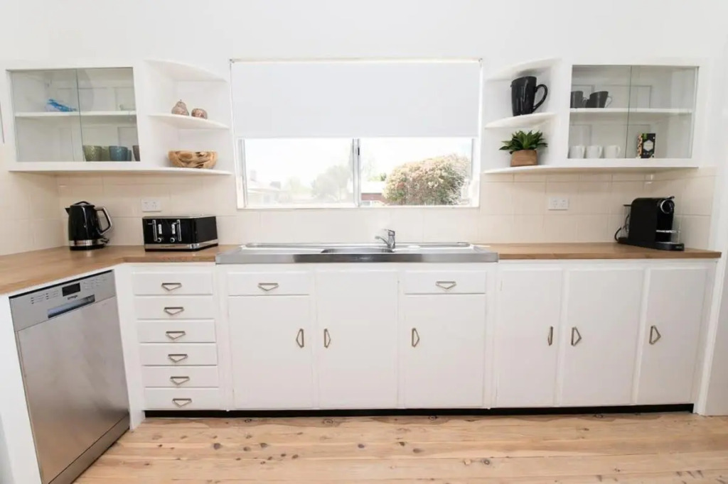 Anson Cottage 1900s CBD Home Private & Practical