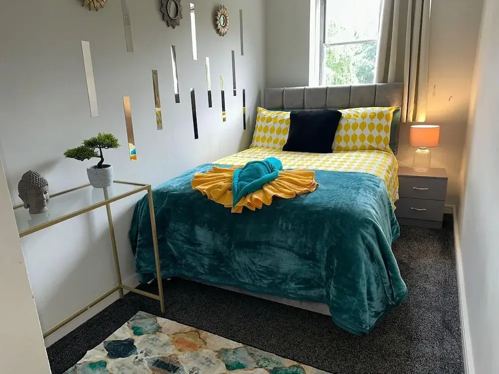 London Luxury Apartment up to 8 Guests