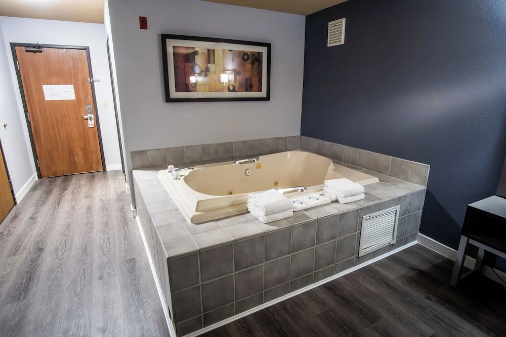 Coratel Inn and Suites By Jasper Eagan ST Paul Airport & Mall of America