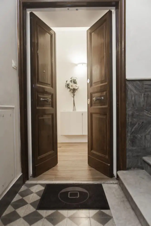 Vatican Imperial Apartment 2840sq ft