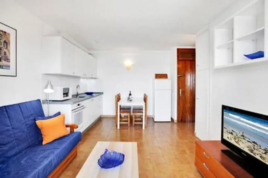 One bedroom appartement with sea view shared pool and enclosed garden at Guia de Isora 1 km away from the beach