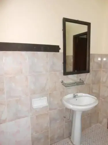 Thony 2 Guesthouse