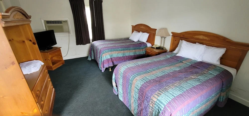 Town & Country Inn