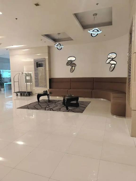 Spacious 1-bedroom Condo in Quezon City With Private Pool