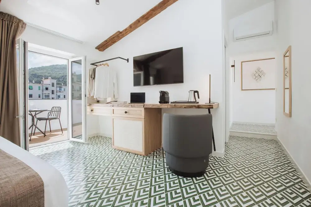 Elegant Suite With Balcony In Sorrento Center Near Oldtown
