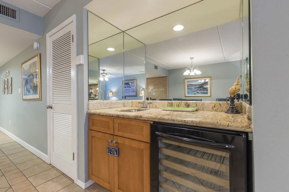 Suntide II Condominium 201