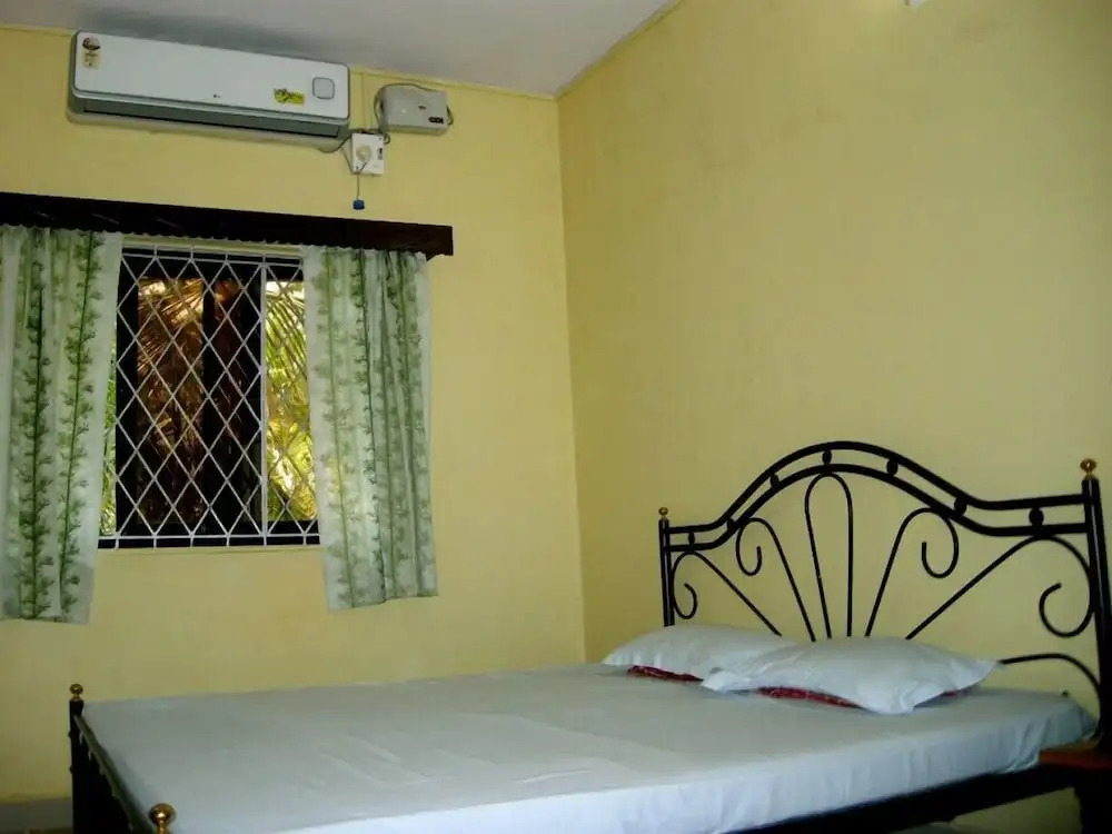 Joe And Mariettas Guesthouse