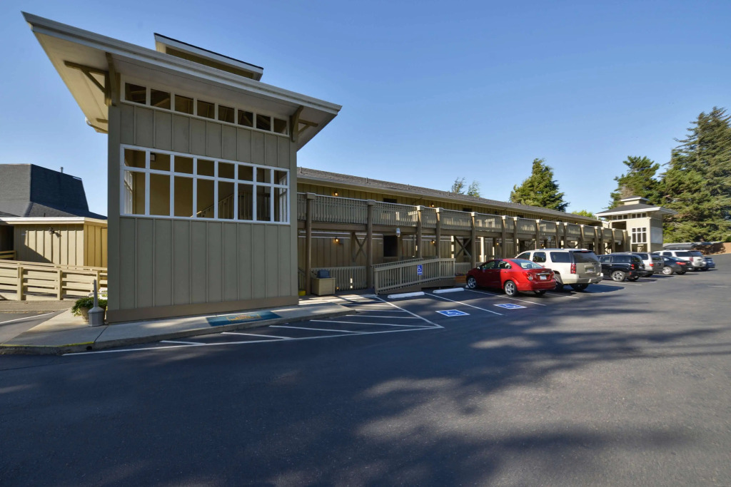 Best Western Pier Point Inn