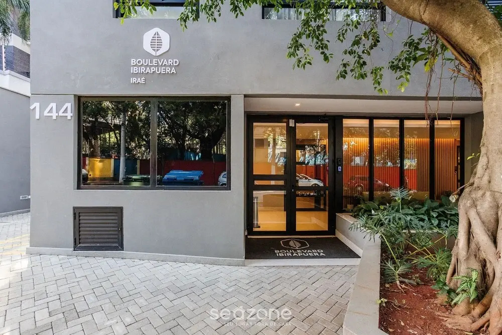 Modern Apartment w/ Pool Close to Shopping Bia035
