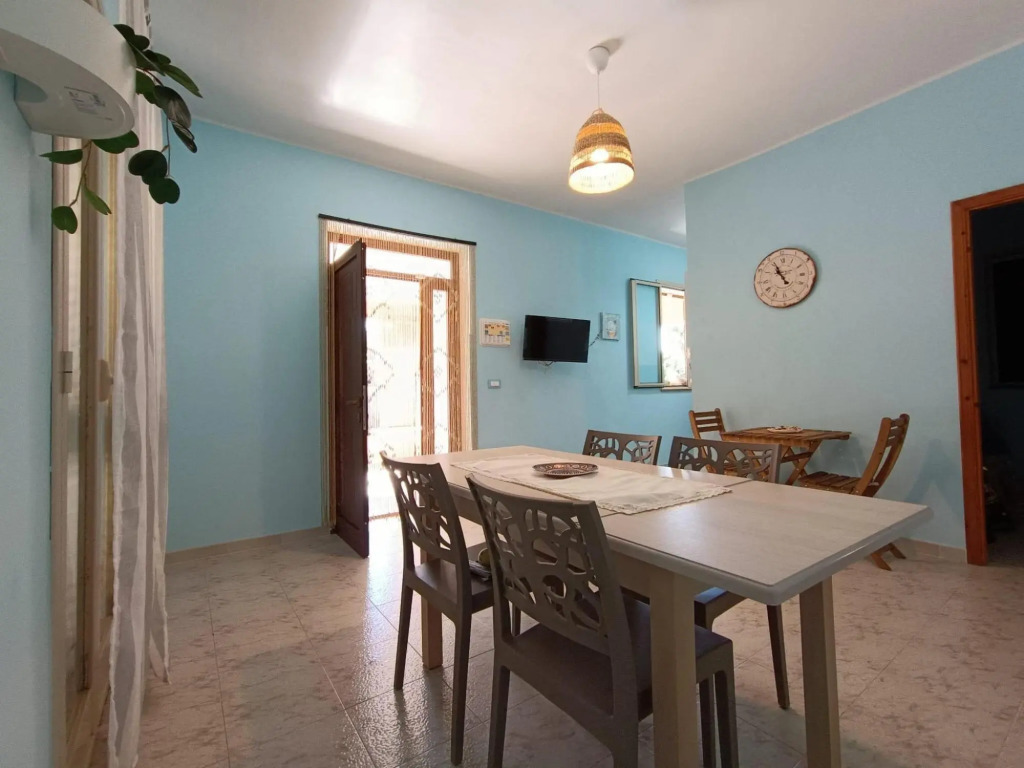Snug holiday home in Pachino with a balcony/terrace