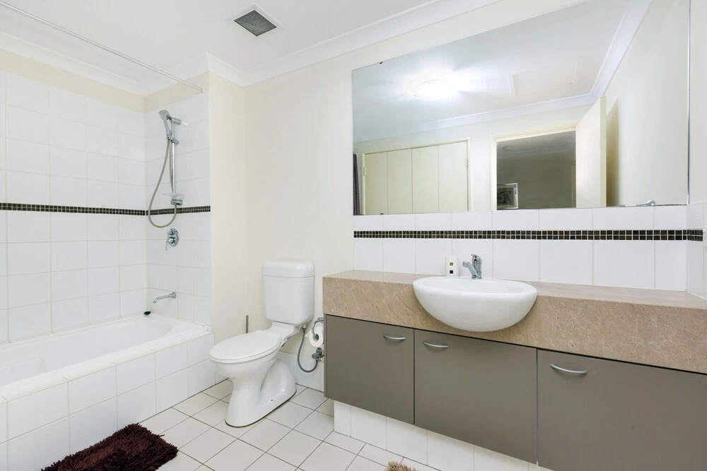 Executive Spacious Inner City Apartment