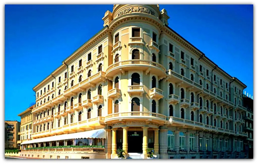 Toscana Viareggio centro esclusivo appartamento fronte spiaggia