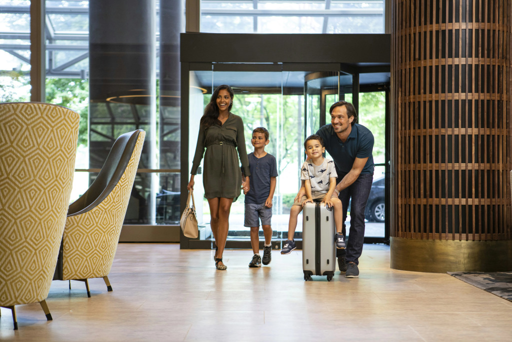 Crowne Plaza Atlanta Perimeter at Ravinia by IHG