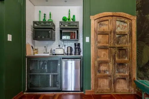 Festina Lente Guesthouse