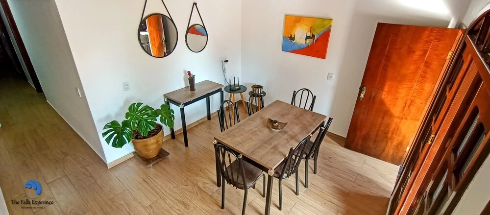 Casa com Piscina e Churrasqueira