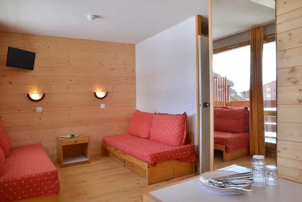 Belle Plagne Studio for 4 People of 28 Mâ², Located in the Resort Center Be541
