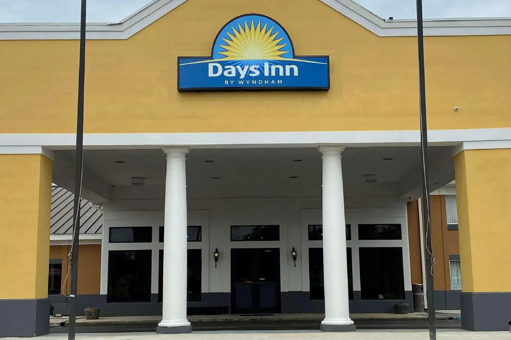 Days Inn by Wyndham Dothan