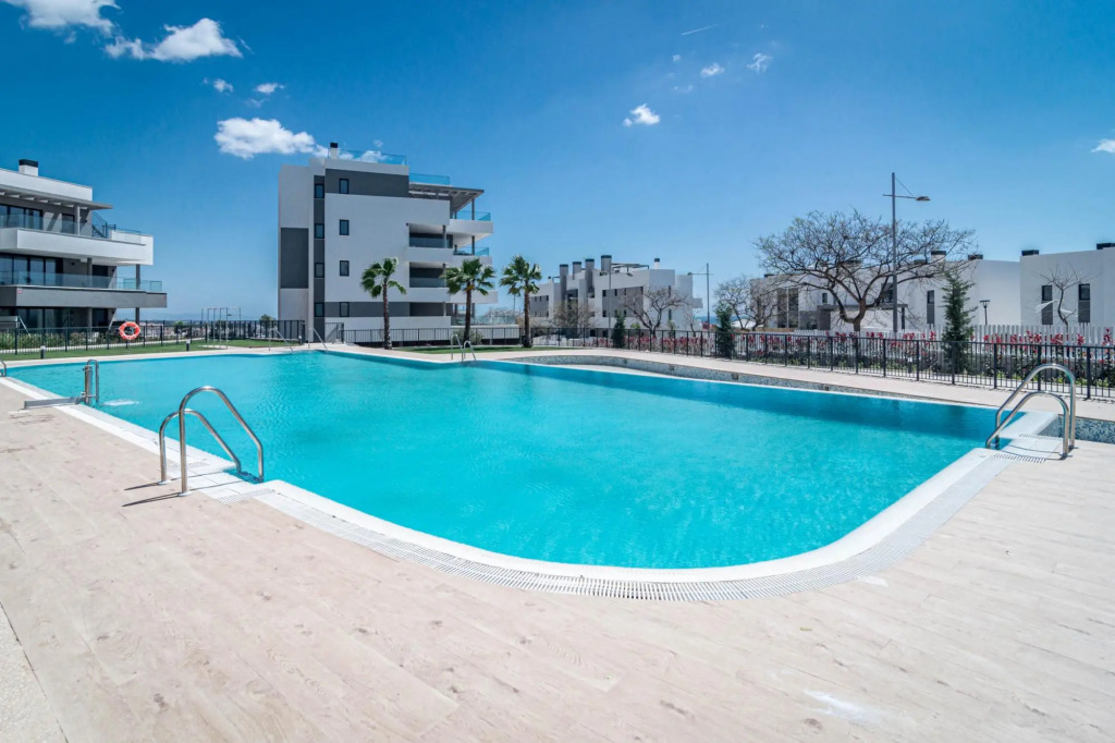 LME13.3A- Modern and luxury flat close to port