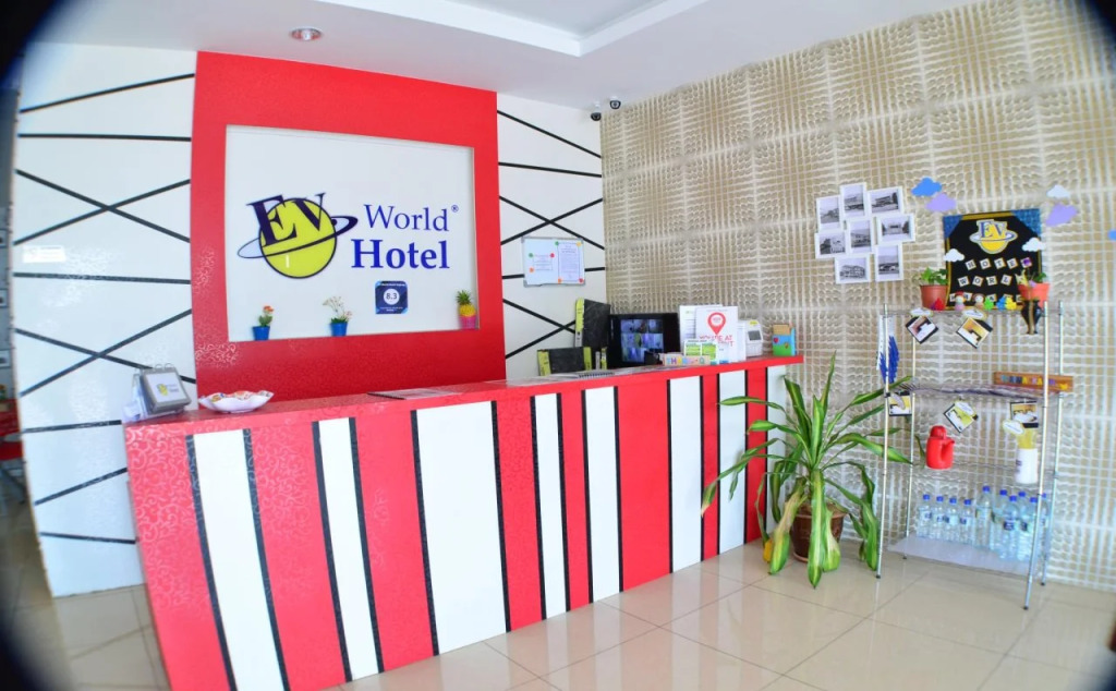 OYO 89583 Grove Hotel
