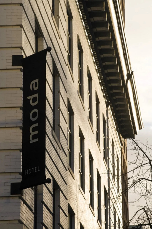 Moda Hotel