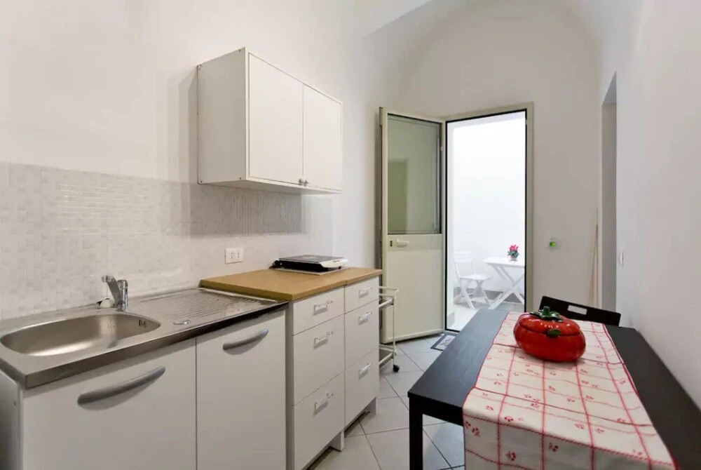 Apartment With one Bedroom in Palermo, With Balcony and Wifi - 10 km F