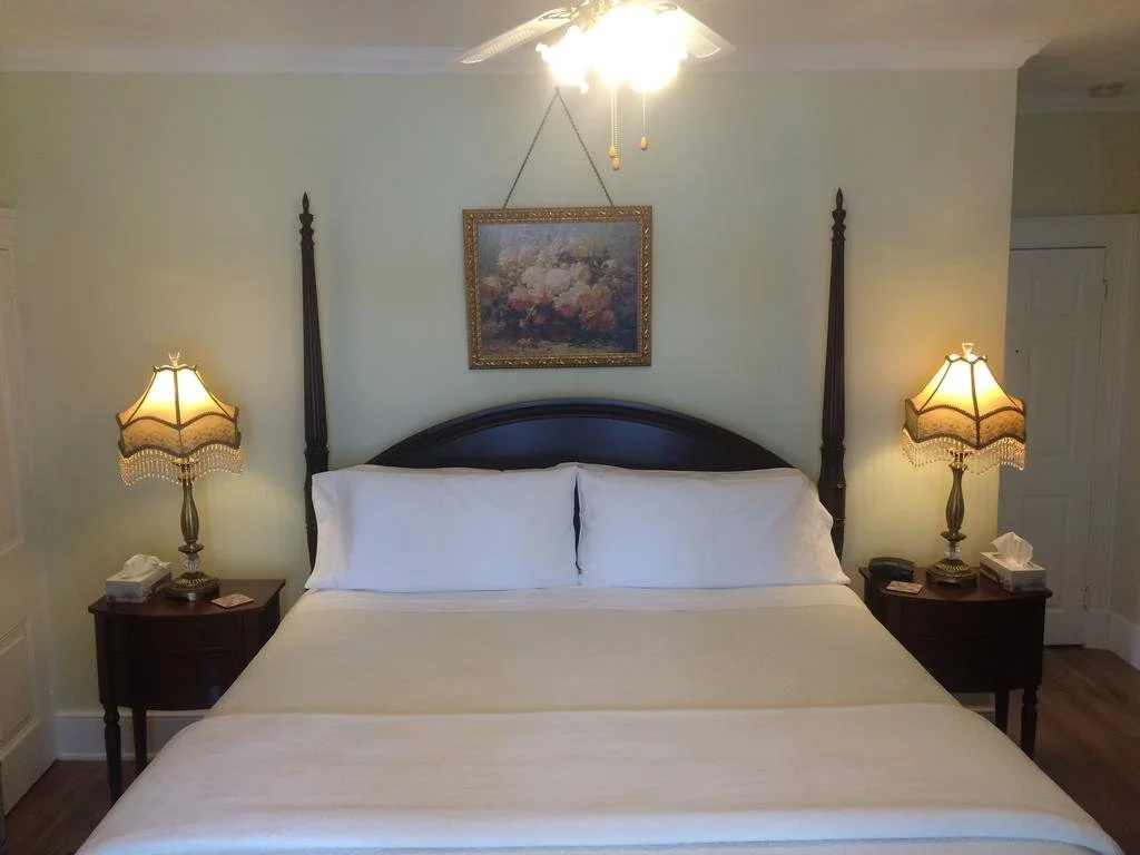 Rose Manor Inn B & B