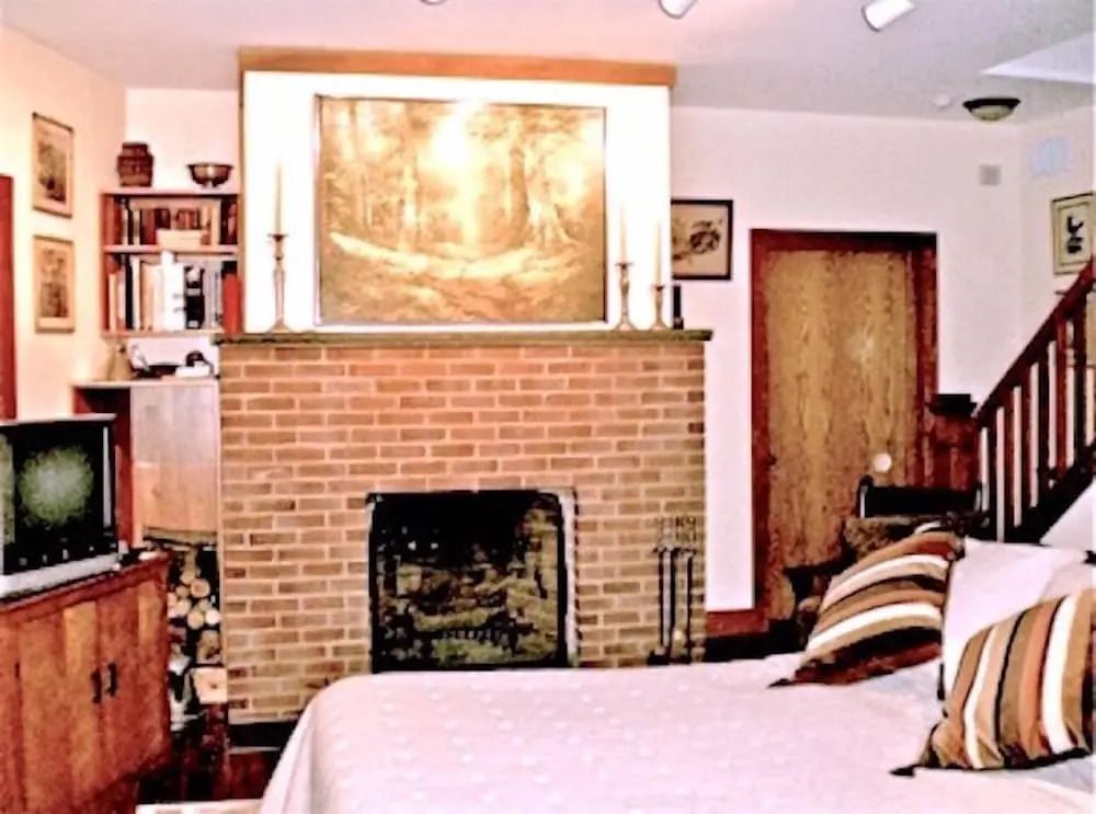 Whistlers Inn