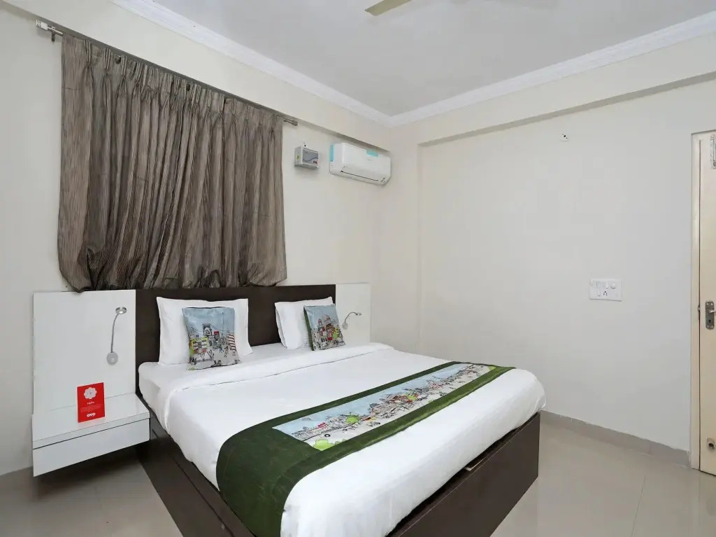 OYO 9774 Home Modern 3BHK near Celebration Mall