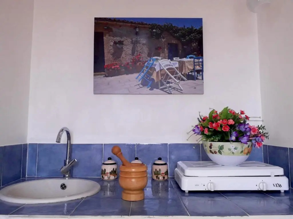2 bedrooms house with city view enclosed garden and wifi at Ballata