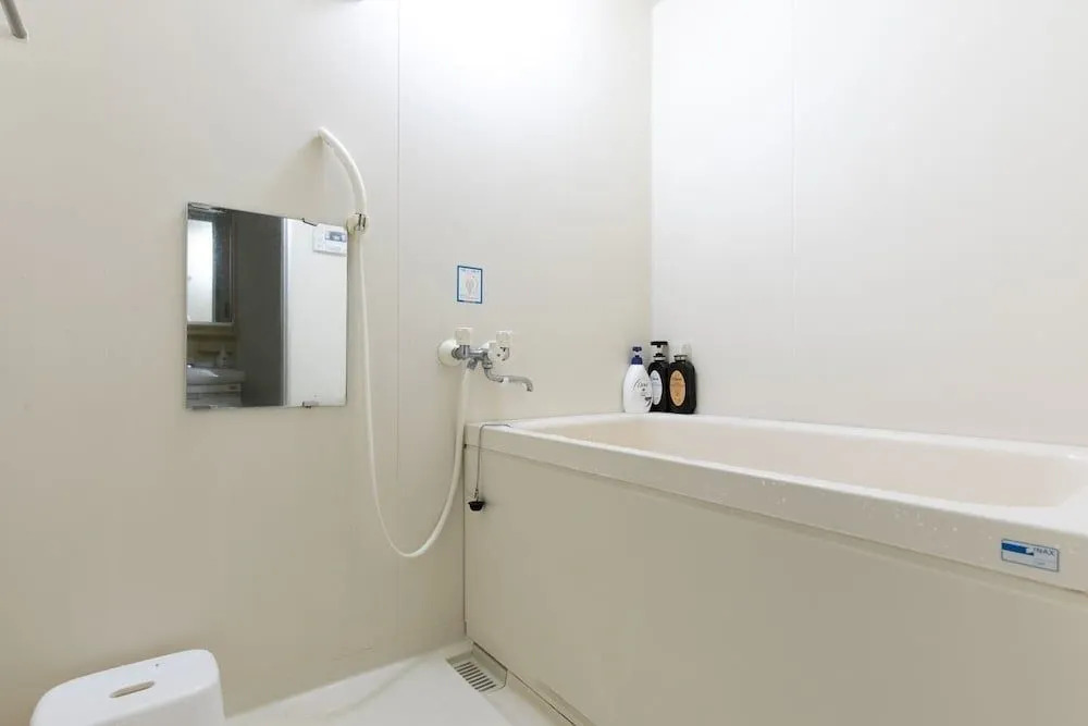 Komagome Colorbee Hostel