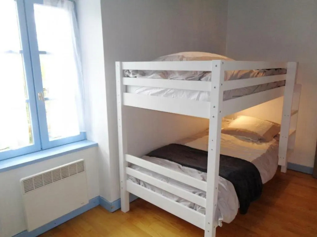 Gîte indépendant 8p, cheminée, animaux acceptés, nature paisible - FR-1-496-10