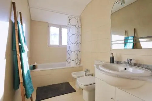 Bright Luxury Apartment