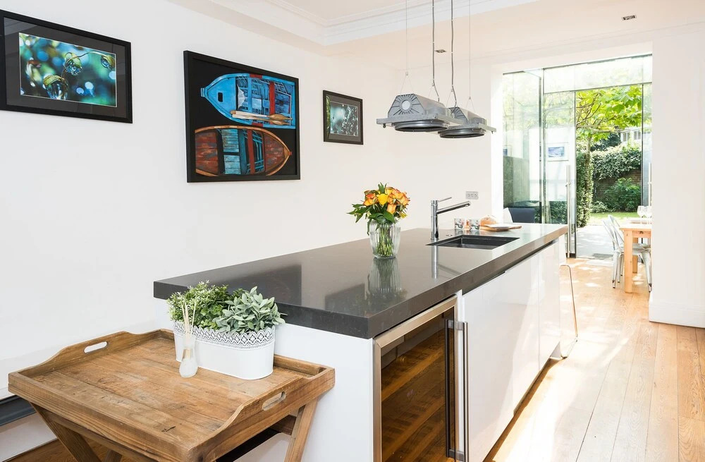 Beautiful 2BR Home With Conservatory and Garden