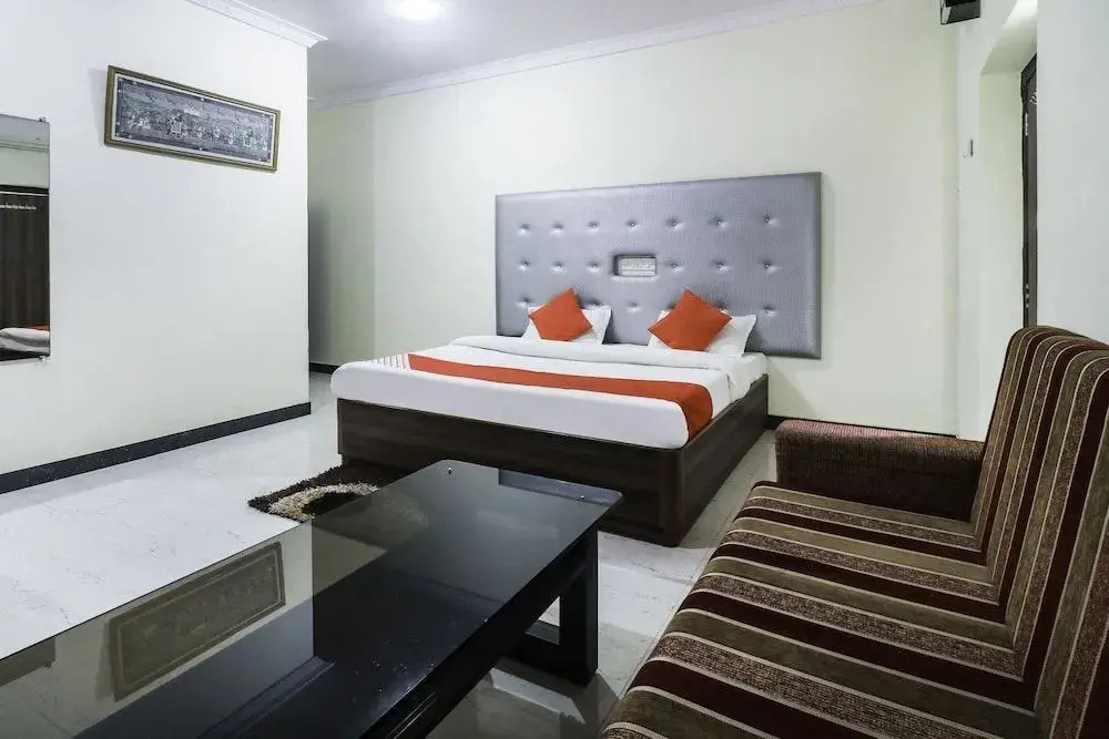 Hotel Shiv Villas by OYO Rooms