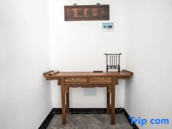 Yunmo Chinese Inn (Jianshui Ancient Town Zhu Family Garden)