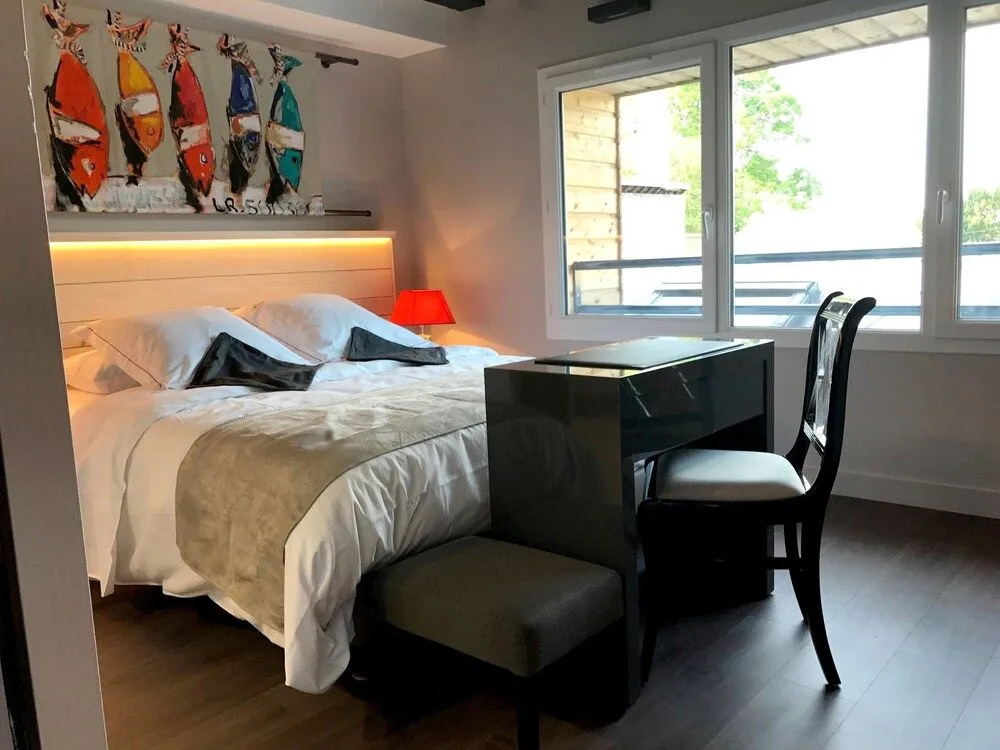LOGIS Hotel-Restaurant Le Relais dAligre