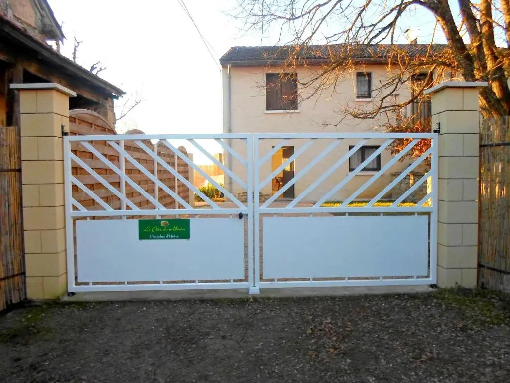 Chambres dHôtes Le Clos du Murier