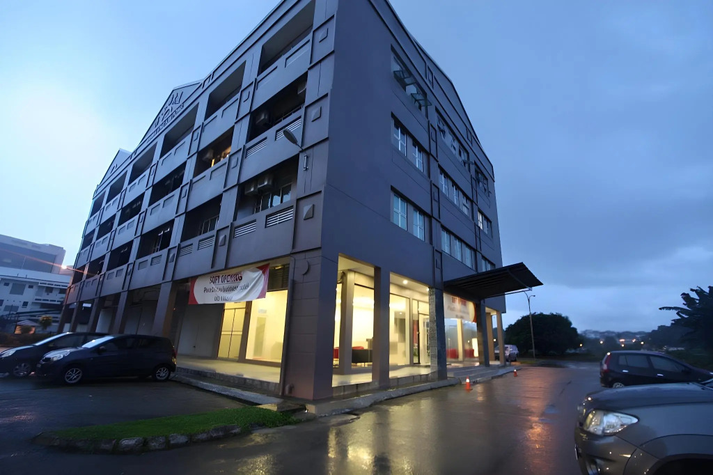 Place2Stay Business Hotel - Waterfront