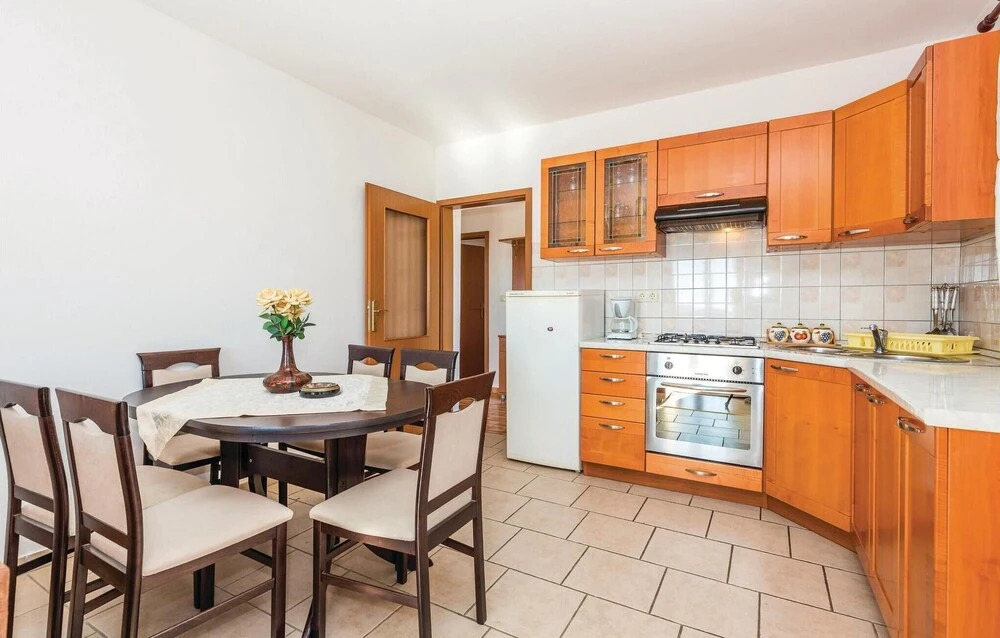 Beautiful Home in Banjol With Wifi and 2 Bedrooms