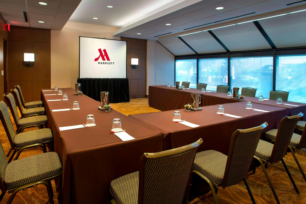 Newark Liberty International Airport Marriott