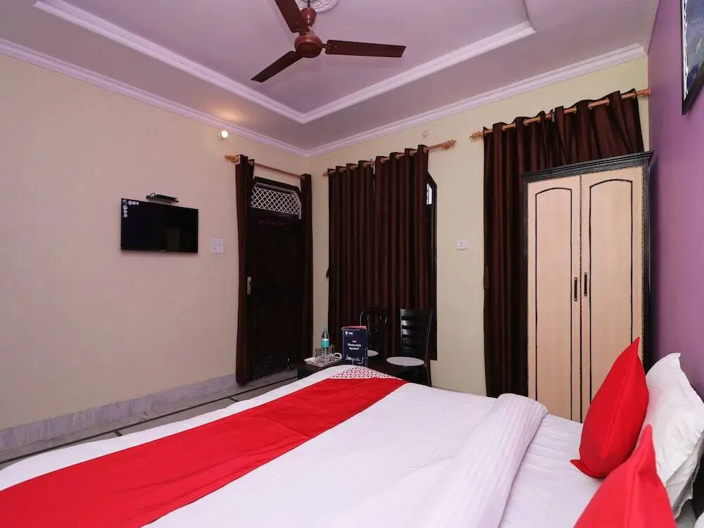 Rudraksh Hotel By OYO Rooms