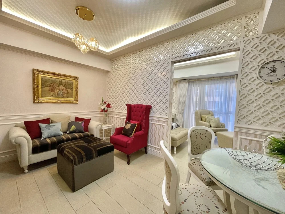 Spacious condo in Venice Luxury Residences