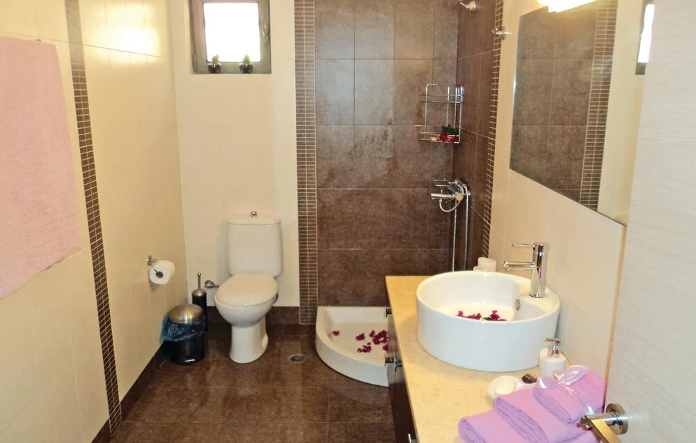 4 Bedroom Beautiful Home In Xyropigado