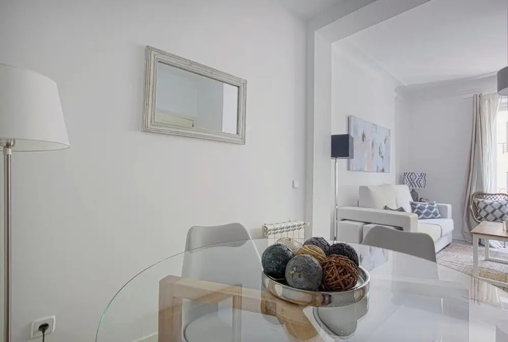 Near Reina Sofía Museum. 6pax. 2bedrooms. Reina Sofia III