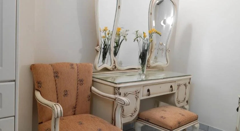Alex Hotel