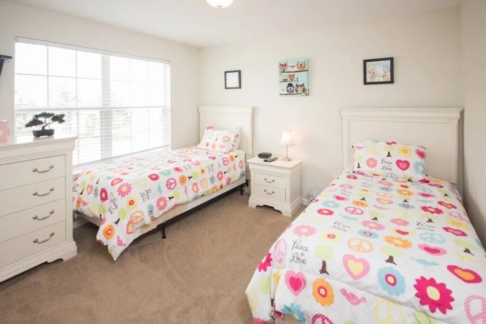 Magical Windsor Hills 6 Bedroom Home